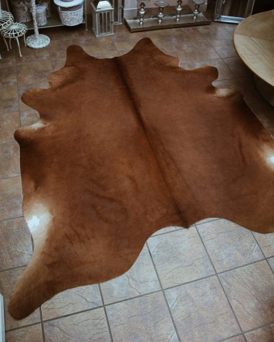 Шкура на підлогу ZELENA південноамериканська коричнева 220х250