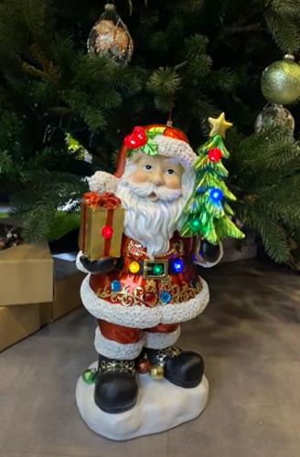 Новогодняя статуэтка ZELENA Санта с елочкой LED В50