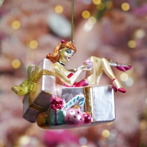 Елочная игрушка EDG Леди-подарок В10