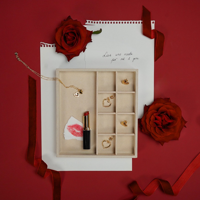 Подарки женщинам