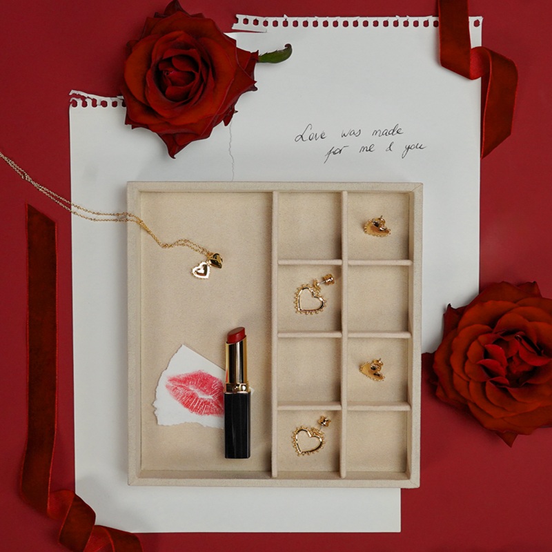 Подарки женщинам