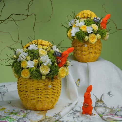 Композиция на Пасху Кролик в корзинке